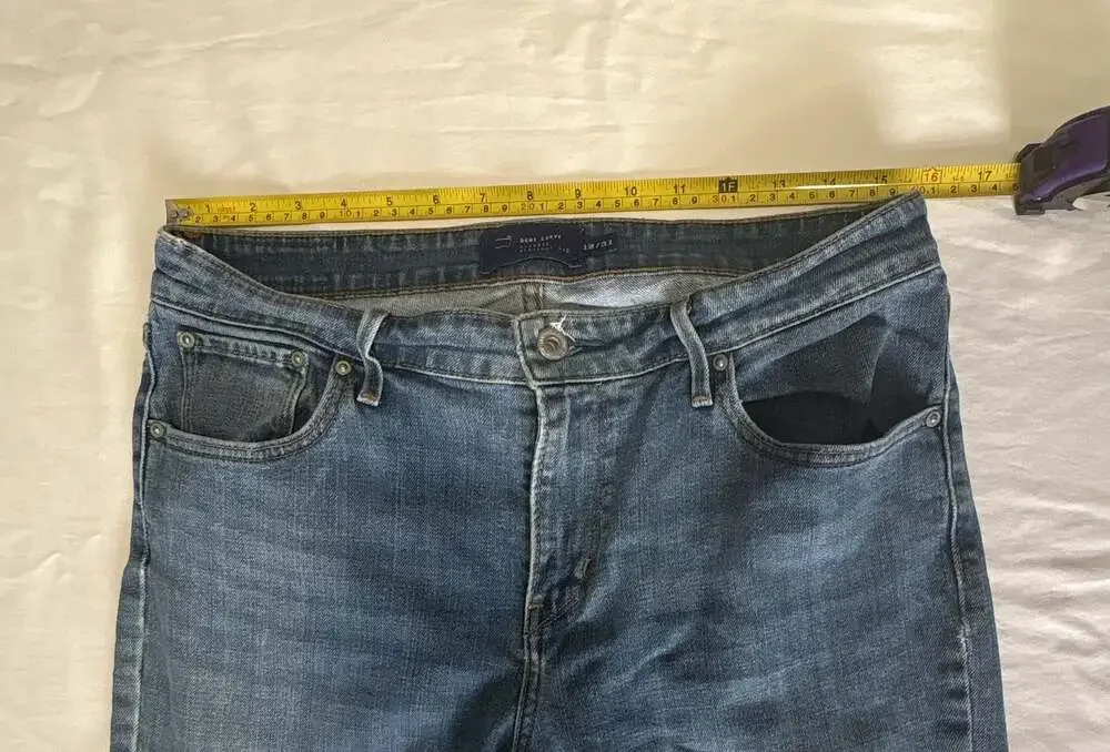 Levi's Demi Curve Classic Straight Leg Blue Jeans Women's Size 12/31